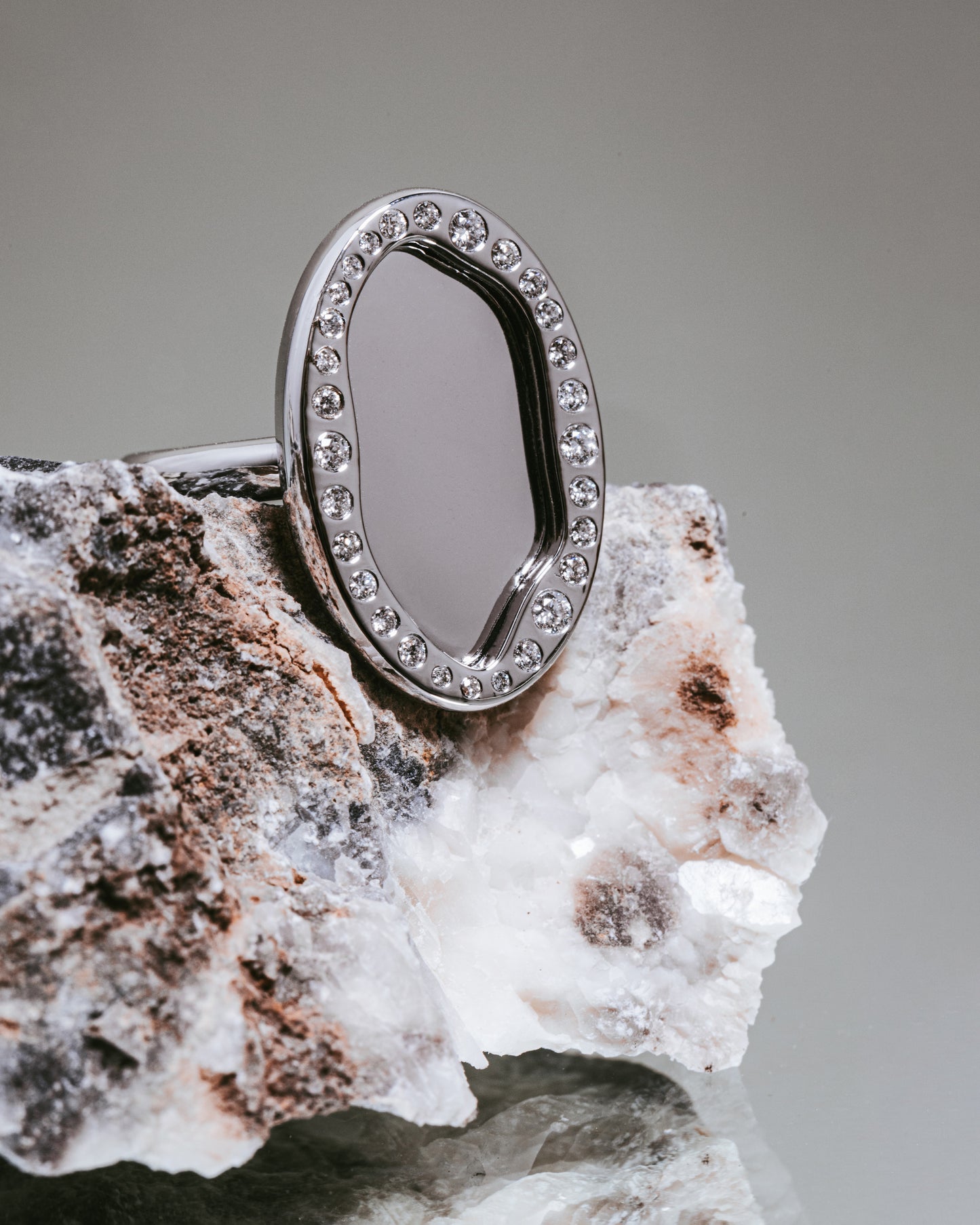 large mirror diamonds ring